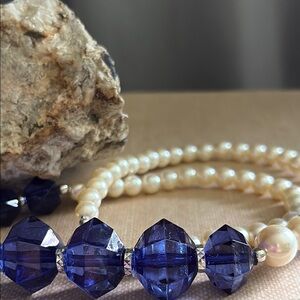 1986 Avon Jewel Tone Collection Sapphire Blue Pearl Necklace Earring Set